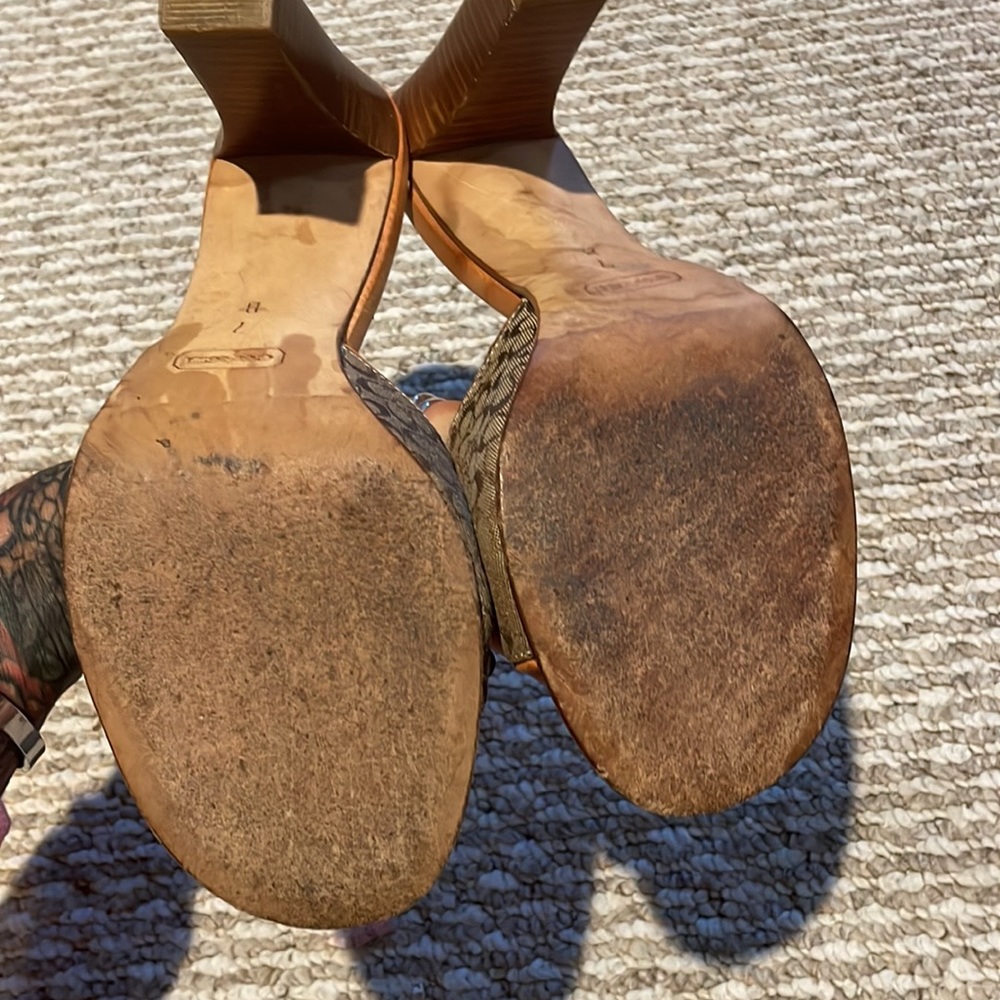 Coach shoes - Picture 3 of 4